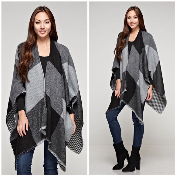 Reversible Gray Color Block Herringbone Poncho - Picture 2 of 7